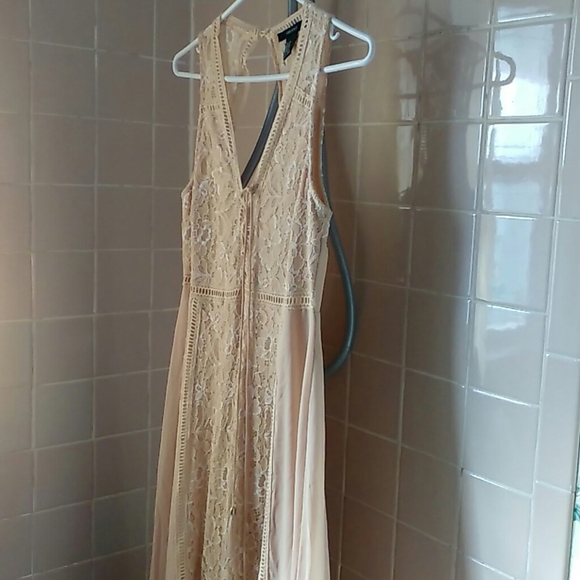NWOT Long, pretty dress Forever 21 - Picture 1 of 6